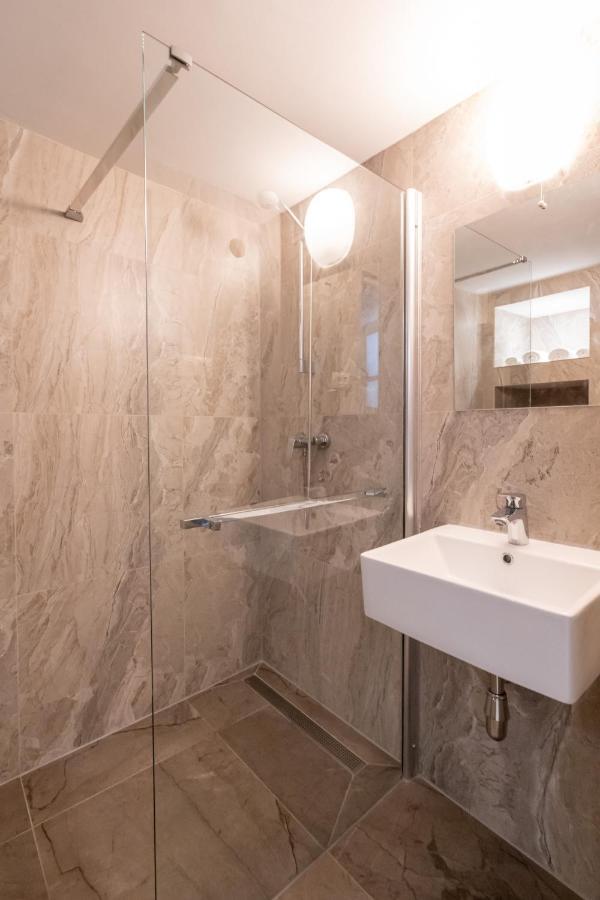Apartments & Rooms Carera 6 Rovinj Buitenkant foto