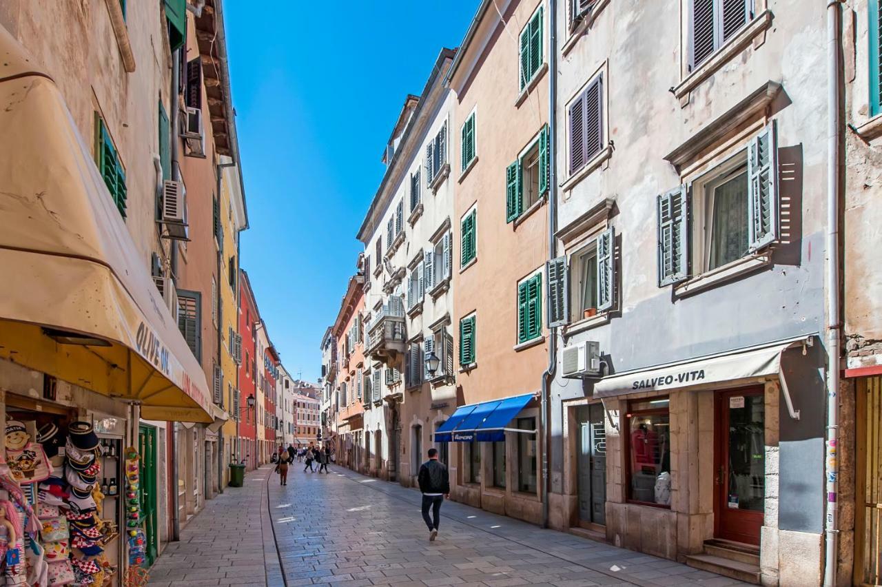 Apartments & Rooms Carera 6 Rovinj Buitenkant foto